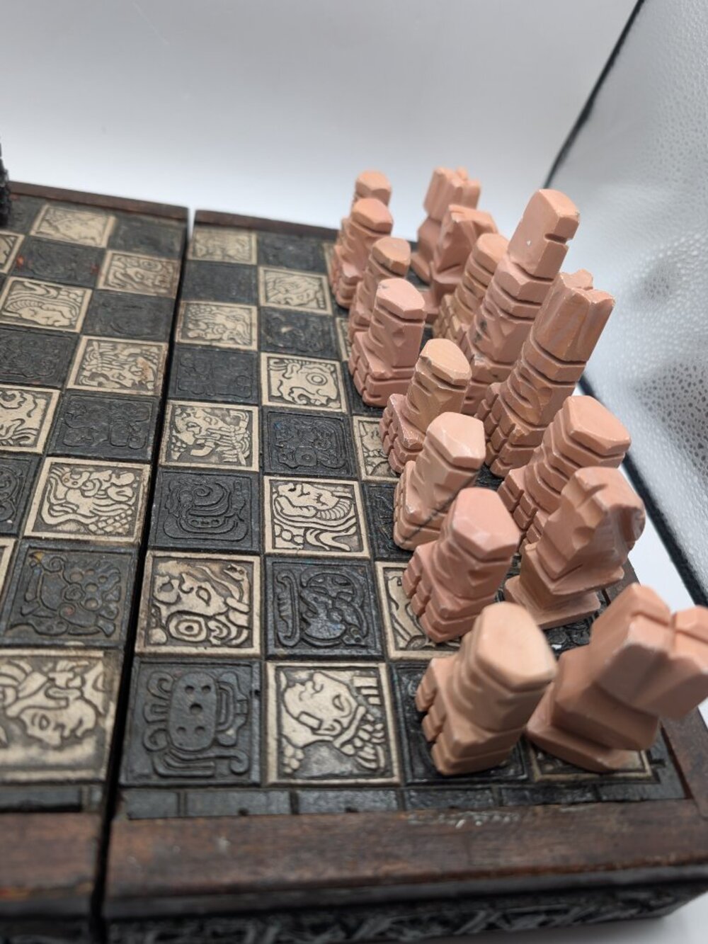 Vintage Inca Aztec Hand Carved Onyx Chessboard Storage & Set - Picture 3 of 9